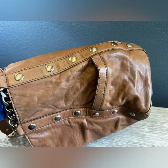 Vintage Michael Kors Tan Leather Shoulder Bag with Gold Accents - Picture 8 of 16